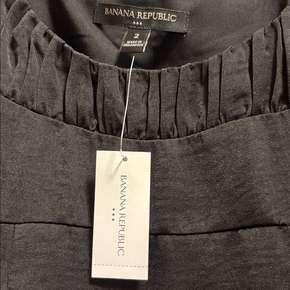 Banana Republic Black Satin Spaghetti Strap Camisole - Picture 2 of 6